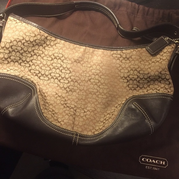 Coach Signature Satchel - Picture 3 of 4